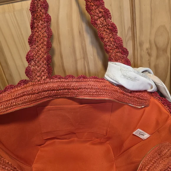 Kate Spade Elegant Pink And Orange Woven Tote Bag with Bow Accent - Picture 5 of 6